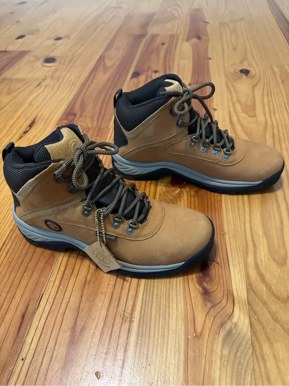 Timberland Men's Brown Waterproof Hiking Boots US Size 9 MPN TB114176231 NIB